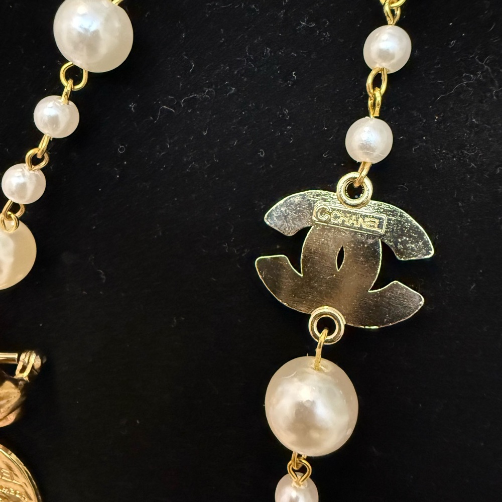 Elegant Gold and Cream Jewelry Set - Picture 7 of 14